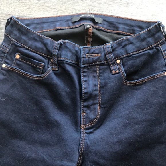Numero Skinny Leg Dark Wash Mid Rise Jeans - Picture 4 of 8